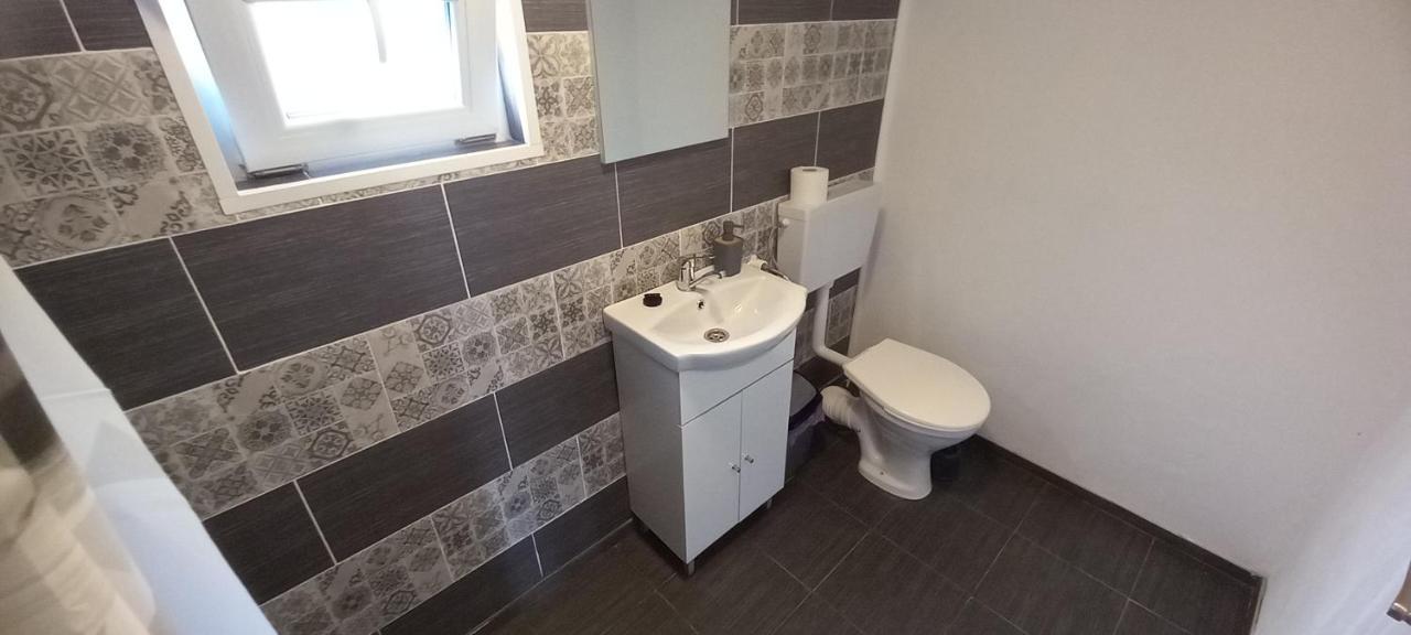הוילה Ieşelniţa Casa Claudiu מראה חיצוני תמונה