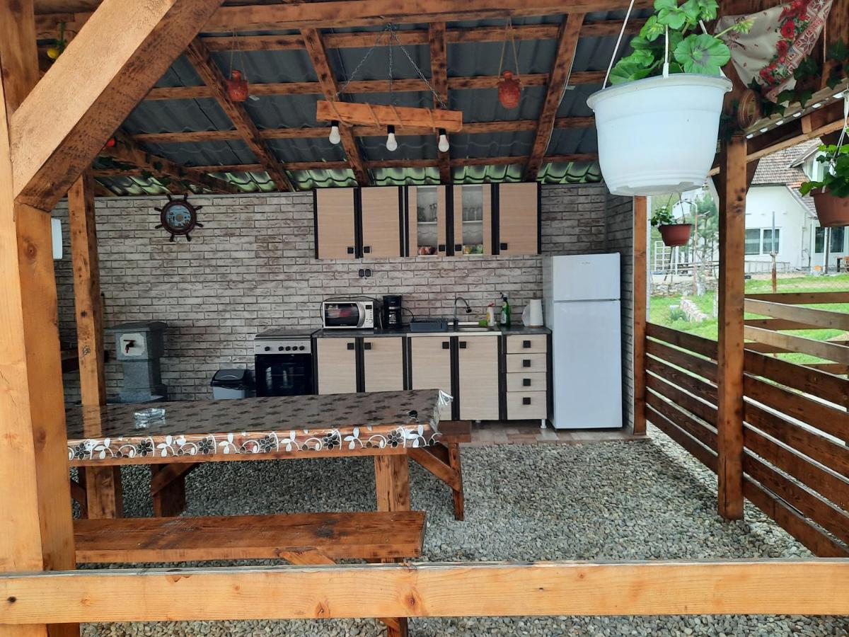 הוילה Ieşelniţa Casa Claudiu מראה חיצוני תמונה